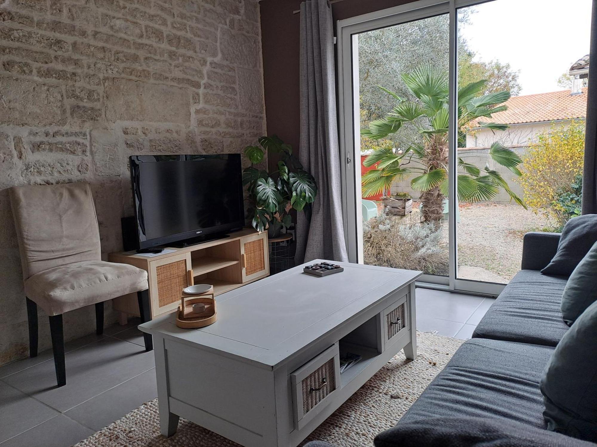 Jolie maison de ville avec un extérieur au calme - Les Dragons de la Chamoiserie NIORT Exterior foto